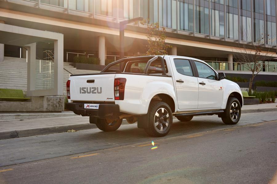  Isuzu KB Double Cab X-Rider 2016 года  (фото 14 из 30)